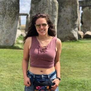 Meet your Posher, Isabel